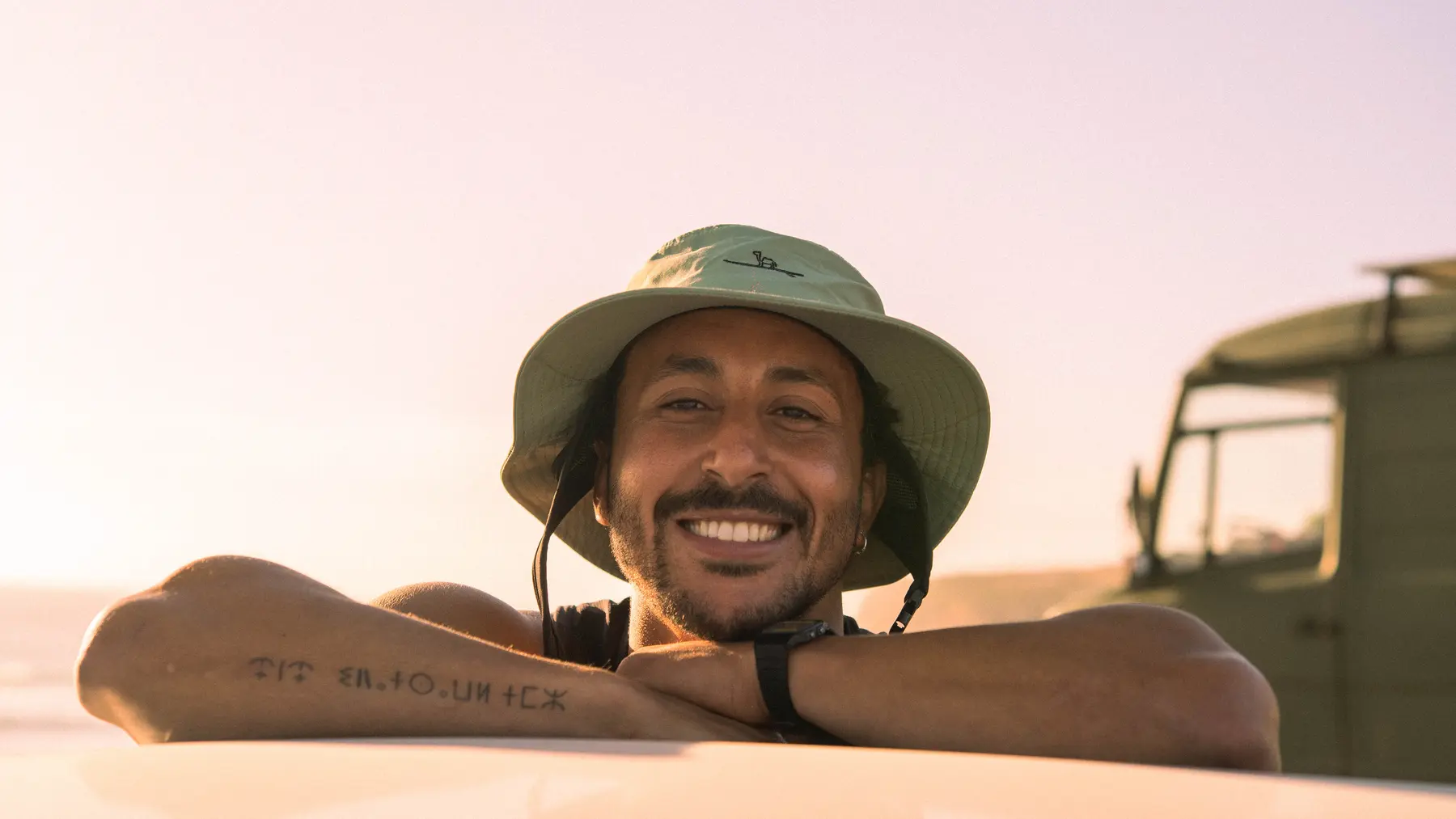 Surf lessons · Hassan